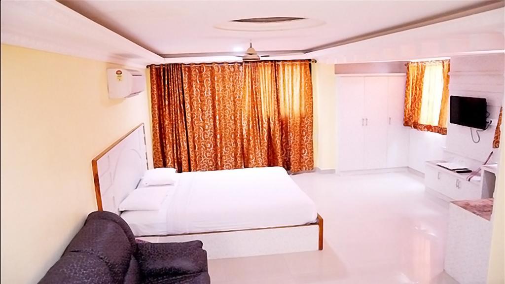 ホテルHariharan Residency - Poonamallee チェンナイ エクステリア 写真